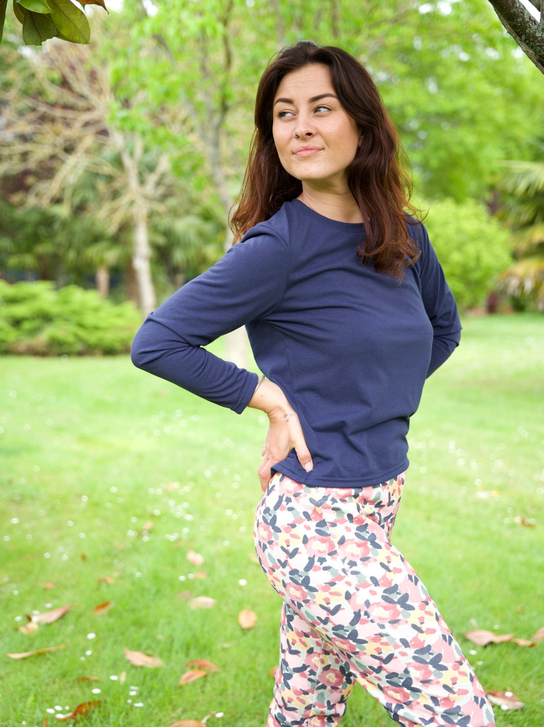 Ensemble pyjama pantalon au jardin t-shirt marine éco-responsable et made in france