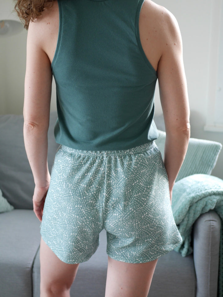 ensemble de pyjama ecoresponsable made in france short petites comètes et débardeur vert forêt