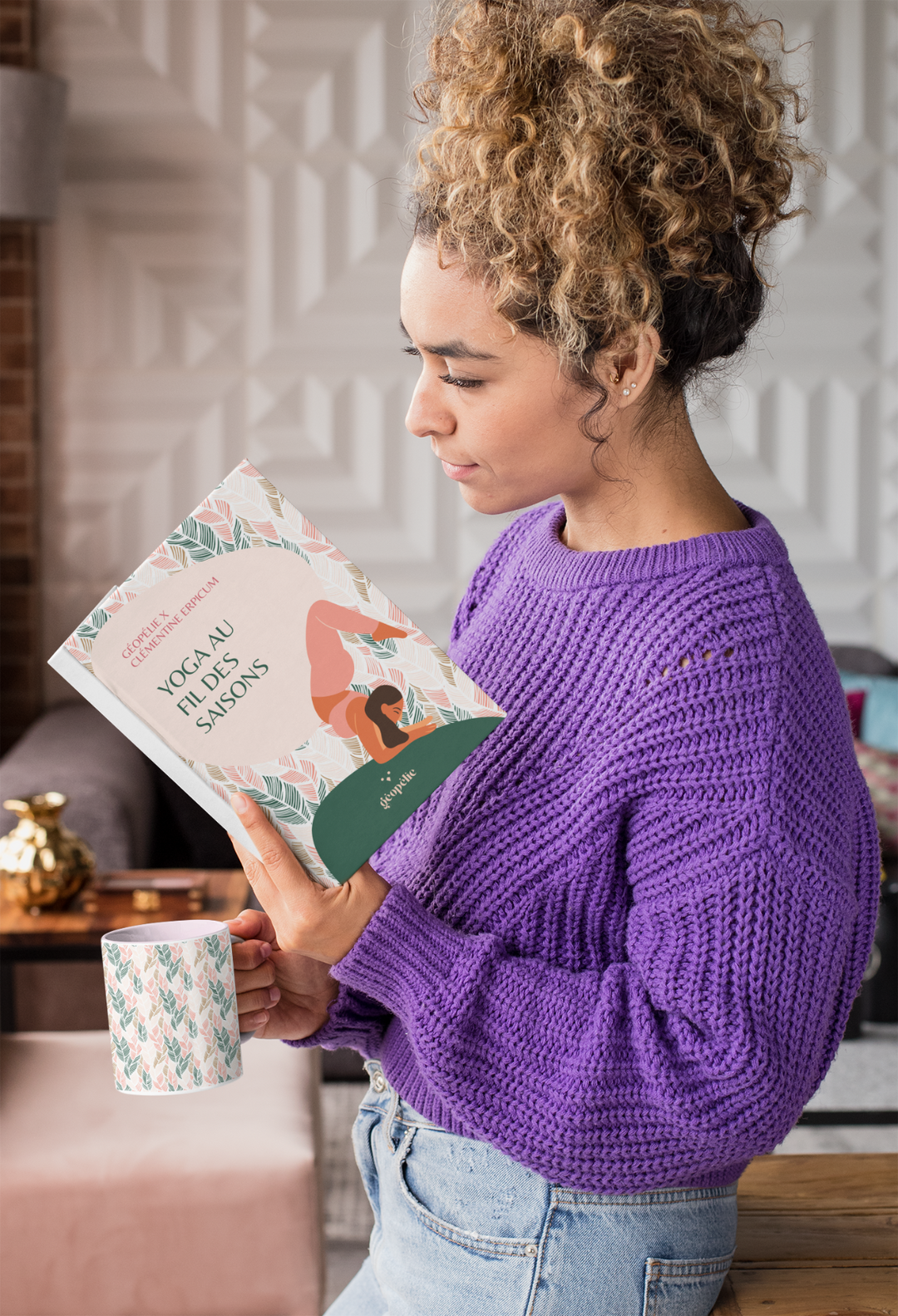 jeune femme en train de lire