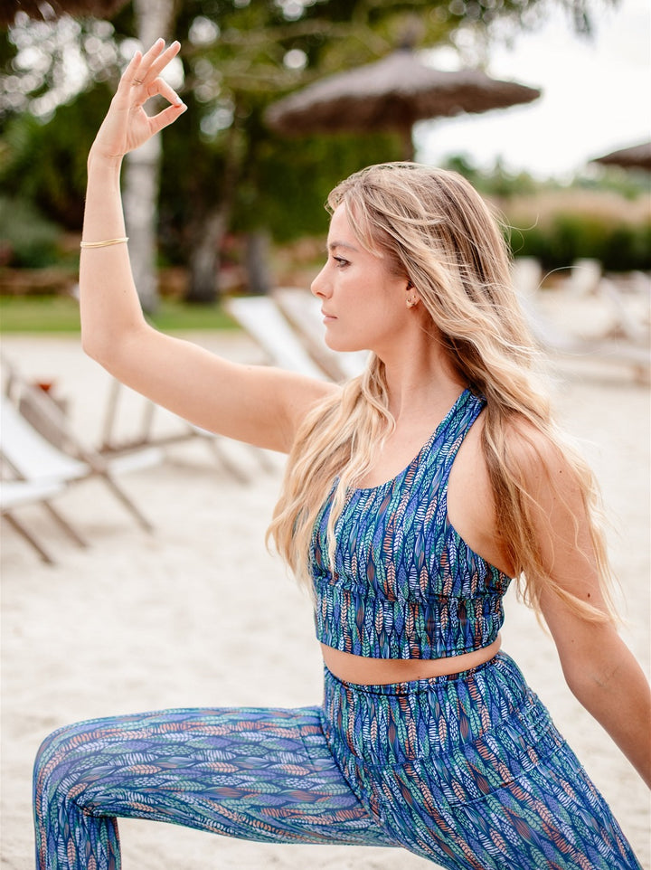 brassière de yoga motif feuilles écoresponsable fabriquée en France à partir de matériaux recyclés