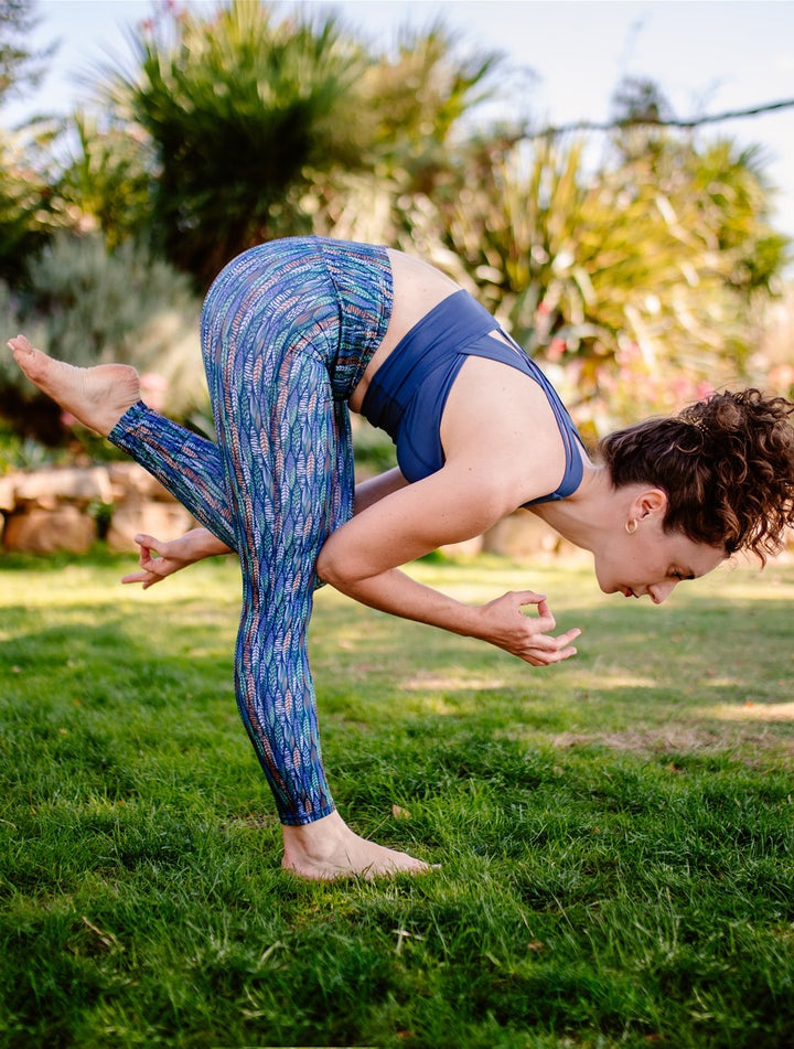 legging de yoga motif feuilles écoresponsable fabriquée en France à partir de matériaux recyclés