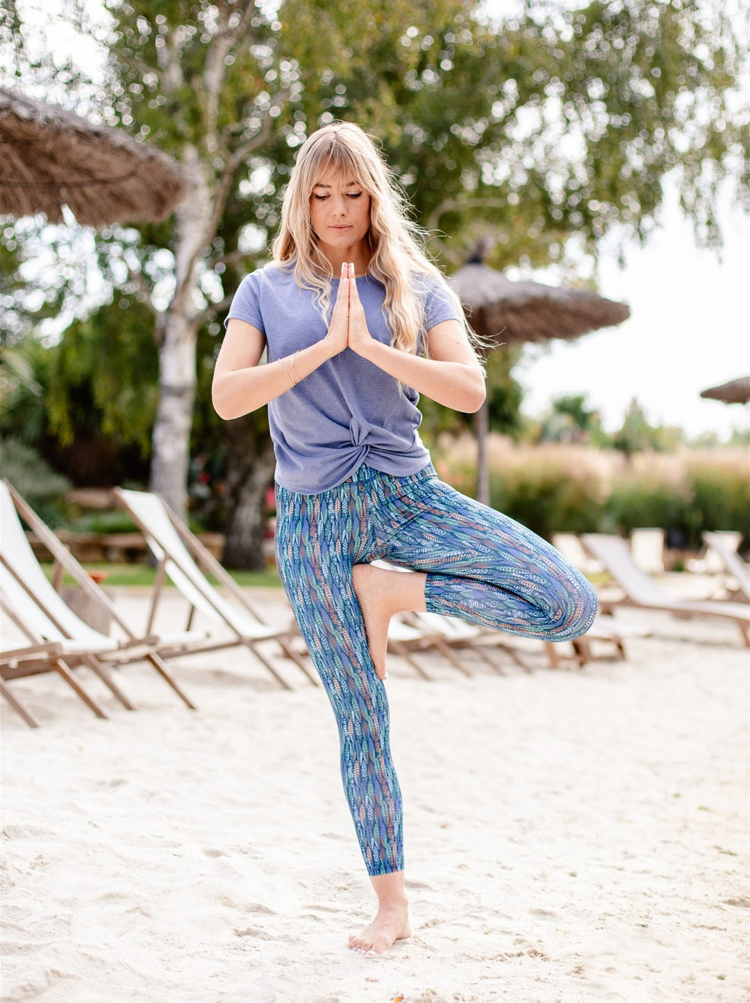 t-shirt de yoga bleu lavande écoresponsable fabriquée en France à partir de matériaux recyclés
