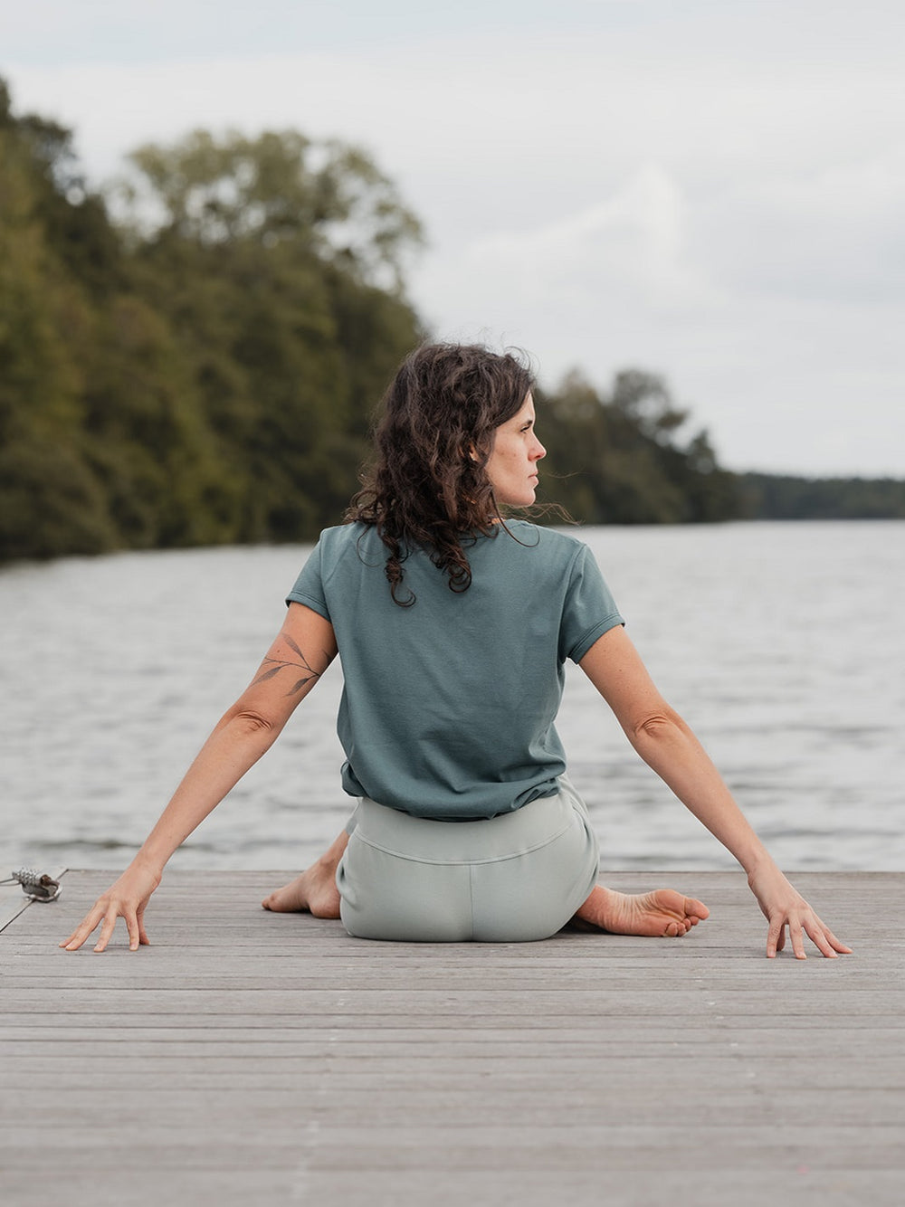 t-shirt yoga pelican vert foret