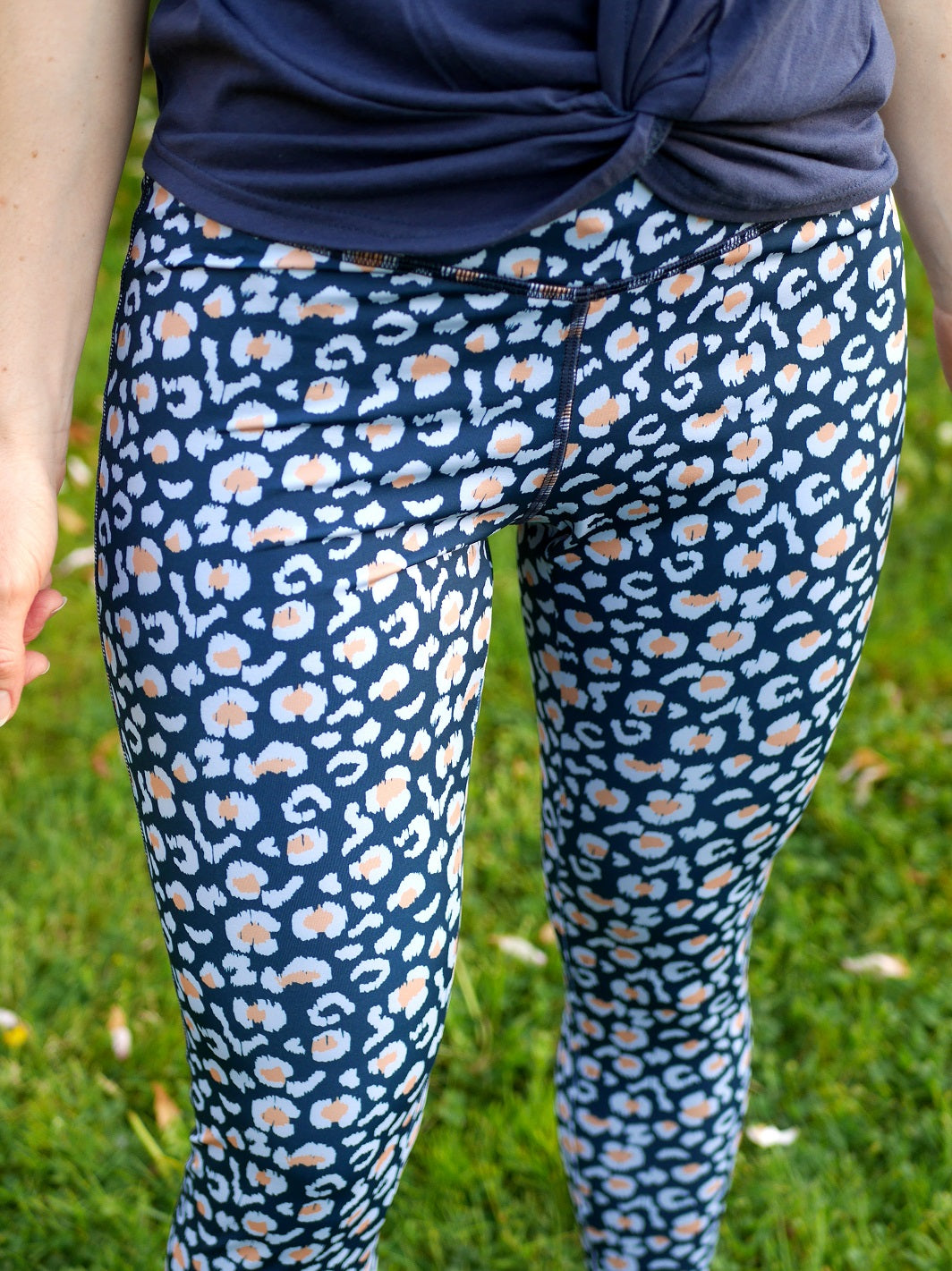 legging yoga colibri ecoresponsable panthere bleue