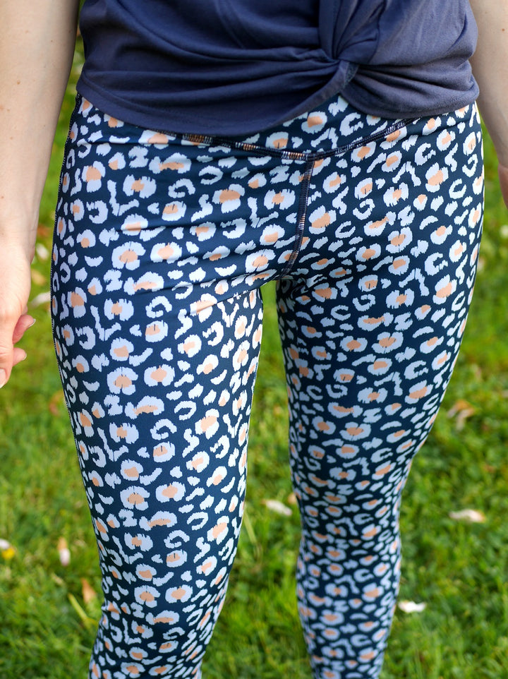 legging yoga colibri ecoresponsable panthere bleue