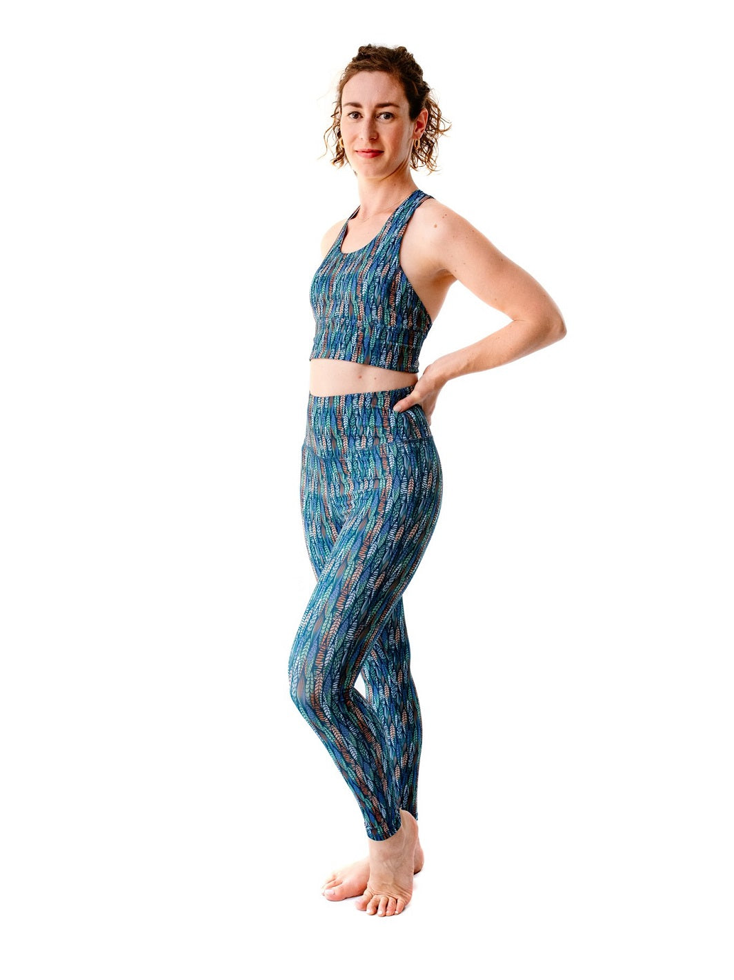 legging de yoga motif feuilles écoresponsable fabriquée en France à partir de matériaux recyclés